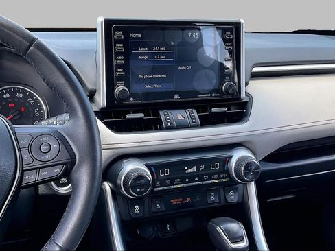 Used 2021 Toyota RAV4 XLE Premium AWD/4WD image 7