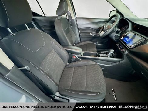 Used 2021 Nissan Kicks SV image 24