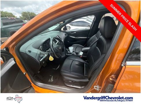Used 2017 Chevrolet Cruze Premier FWD image 18