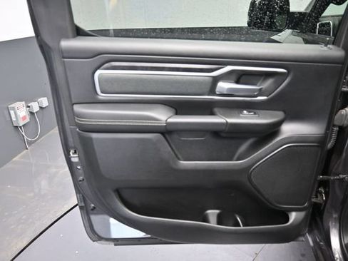 Used 2022 RAM 1500 Big Horn AWD/4WD image 36