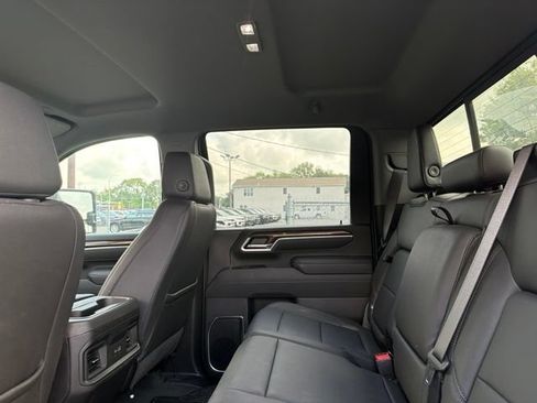 Used 2025 Chevrolet Silverado 3500 LT w/ Trail Boss Package AWD/4WD image 14