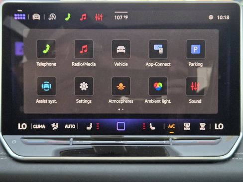 New 2026 Volkswagen Tiguan SE FWD image 16