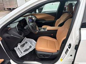 Used 2024 Lexus RX 350 Premium w/ Accessory Package (Z1) AWD/4WD image 4