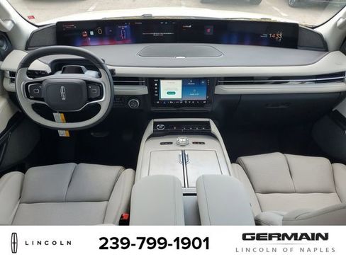 New 2026 Lincoln Navigator L Reserve AWD/4WD image 17