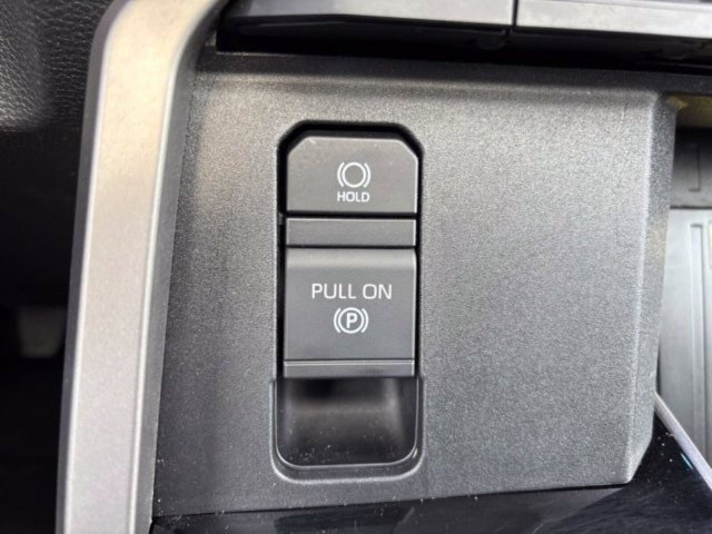 Used 2022 Toyota Tundra Limited AWD/4WD image 28