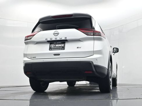 Used 2024 Nissan Rogue SV FWD image 54