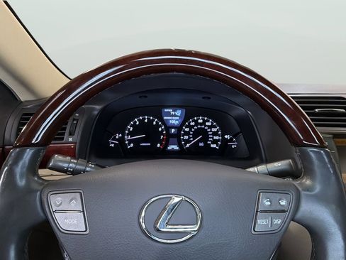Used 2012 Lexus LS 460 w/ Luxury Value Edition RWD image 30