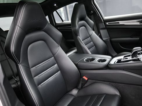 Certified 2023 Porsche Panamera Turbo S AWD/4WD image 32