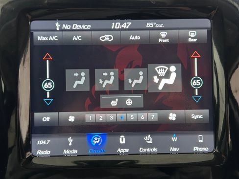 Used 2019 Jeep Cherokee Limited AWD/4WD image 7