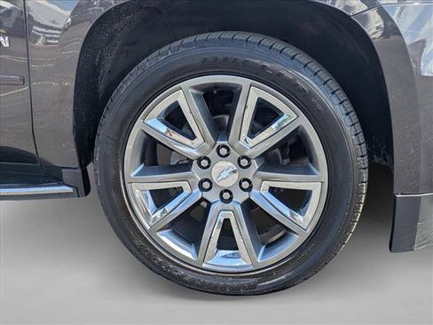 Used 2017 Chevrolet Suburban Premier AWD/4WD image 21