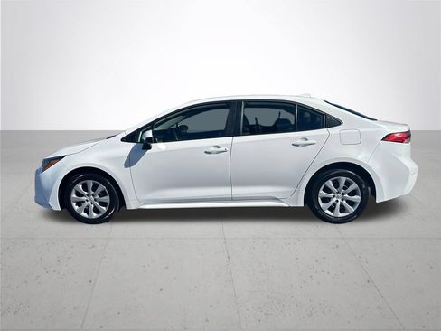 Used 2024 Toyota Corolla LE FWD image 10
