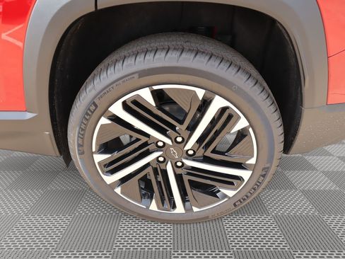 New 2026 Chevrolet Equinox RS w/ Convenience Package III FWD image 18