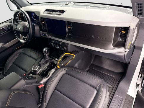 Used 2023 Ford Bronco Badlands AWD/4WD image 16