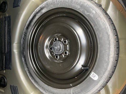 Used 2015 Ford Fusion SE FWD image 8