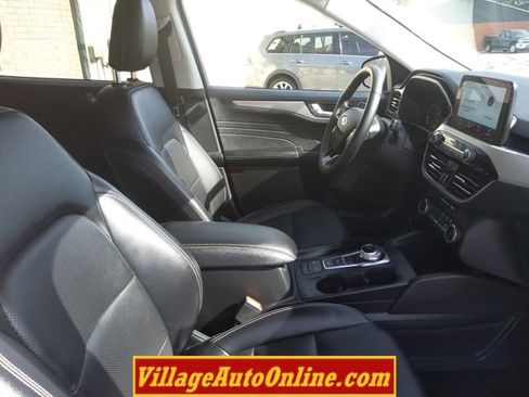 Used 2022 Ford Escape SEL image 37