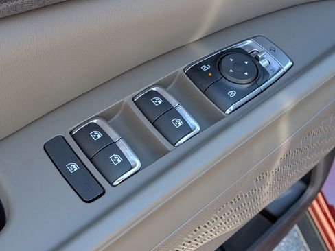 New 2026 Kia Carnival EX image 13