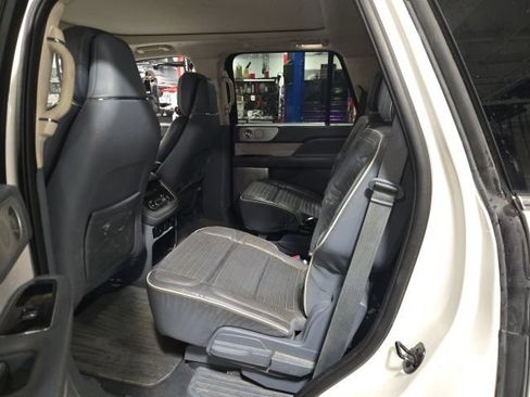 Used 2020 Lincoln Navigator Black Label AWD/4WD image 12