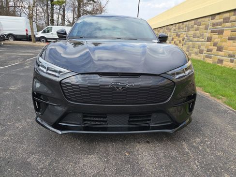 Used 2021 Ford Mustang Mach-E GT image 4