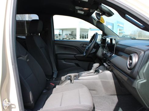 Used 2024 Chevrolet Colorado W/T image 26