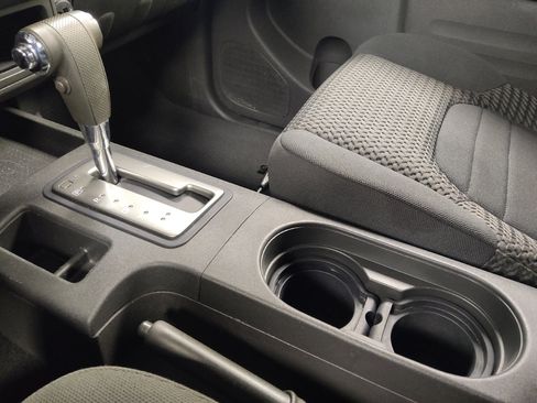 Used 2019 Nissan Frontier SV image 26