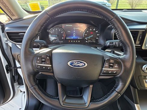 Used 2020 Ford Explorer XLT w/ Equipment Group 202A image 16