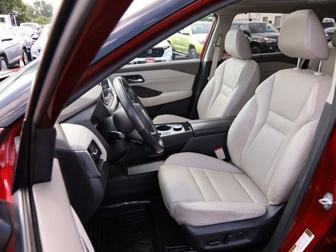 Used 2021 Nissan Rogue SV w/ Premium Package AWD/4WD image 10