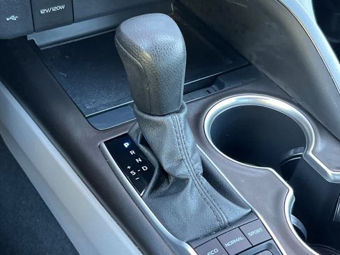 Certified 2021 Toyota Camry LE FWD image 21