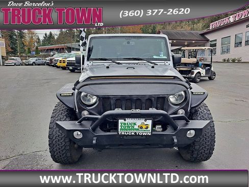 Used 2017 Jeep Wrangler Unlimited Sport w/ Quick Order Package 24S image 9