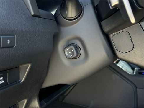 Used 2025 Lexus GX 550 image 14