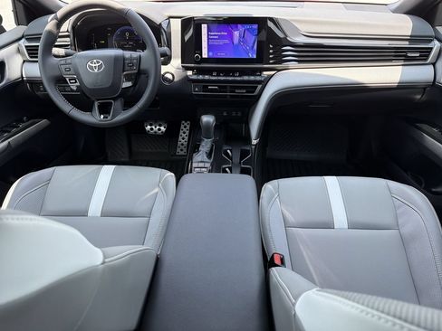 Used 2026 Toyota Camry SE FWD image 12