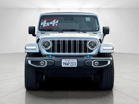 Used 2024 Jeep Wrangler Unlimited Sahara AWD/4WD image 8