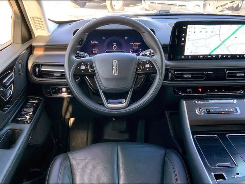Used 2025 Lincoln Aviator Reserve w/ Jet Appearance Package image 6