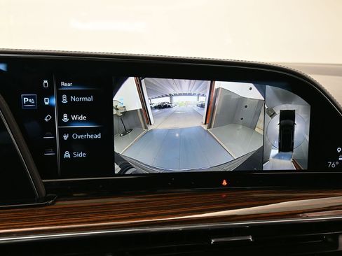 Used 2023 Cadillac Escalade ESV Premium Luxury image 20