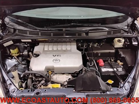 Used 2010 Toyota Sienna LE FWD image 9