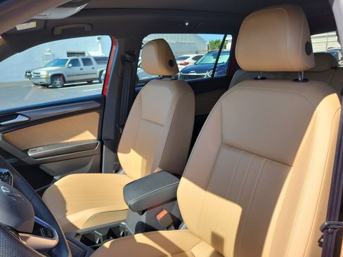 Used 2024 Volkswagen Tiguan SE R-Line FWD image 23