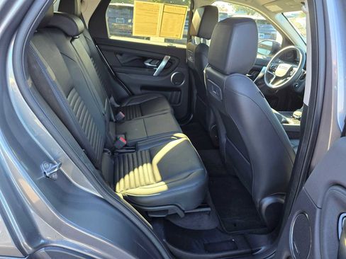 Used 2025 Land Rover Discovery Sport S image 12