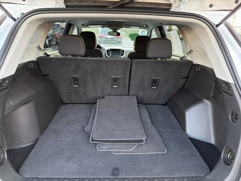 Certified 2022 GMC Terrain SLE w/ Driver Convenience Package image 29