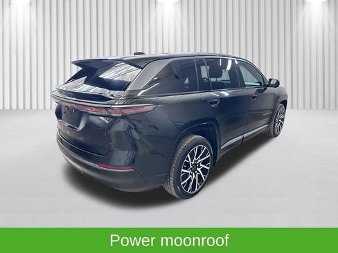 Used 2025 Jeep Wagoneer S Limited image 8