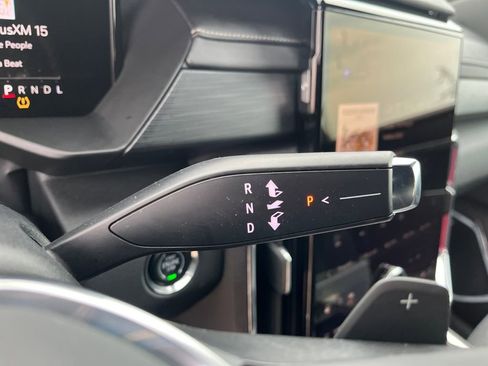 Used 2025 GMC Acadia Elevation image 29