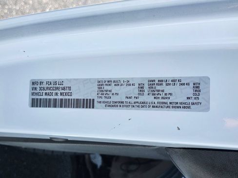 Used 2024 RAM ProMaster 2500 w/ Convenience Group FWD image 27