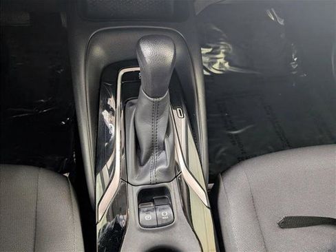 Used 2021 Toyota Corolla LE image 13