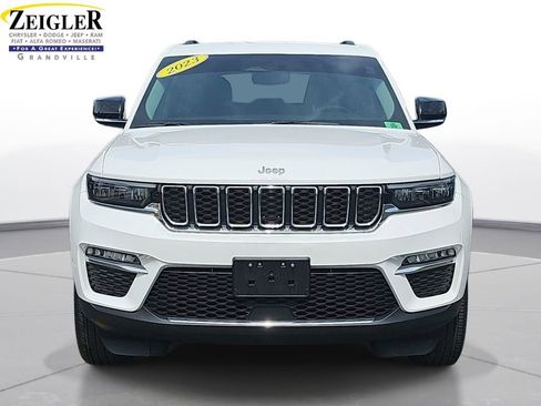 Certified 2023 Jeep Grand Cherokee Limited AWD/4WD image 2