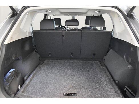 Used 2022 Volkswagen Tiguan SE image 23