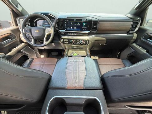 Used 2024 Chevrolet Silverado 3500 High Country w/ High Country Premium Package AWD/4WD image 32