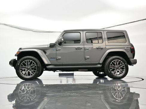 Used 2023 Jeep Wrangler Unlimited Sahara image 54