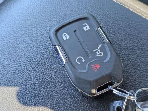 Used 2023 GMC Acadia Denali w/ Denali Ultimate Package image 31