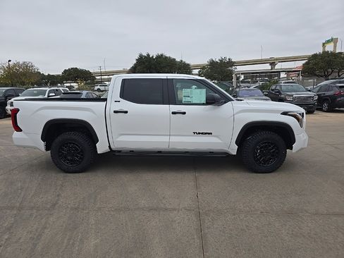 New 2026 Toyota Tundra SR5 image 6