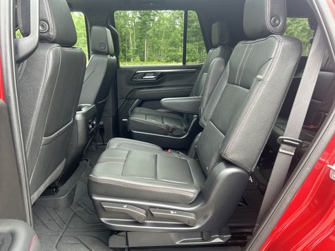 Used 2025 Chevrolet Tahoe RST w/ Comfort Package AWD/4WD image 20