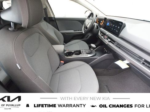 New 2025 Kia K4 LXS image 16