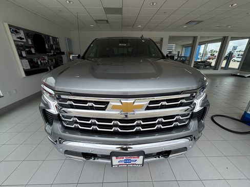 New 2026 Chevrolet Silverado 1500 LTZ w/ LTZ Premium Package AWD/4WD image 6
